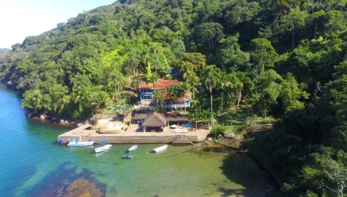 Ilha Comprida em Angra dos Reis, no Rio de Janeiro