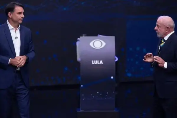 O motivo que levou Flávio a poupar Moraes no debate da Band