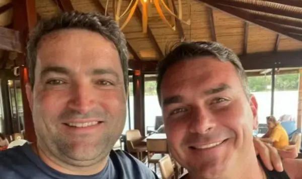 Escritório de amigo de Flávio Bolsonaro deve R$ 100 mil à Receita